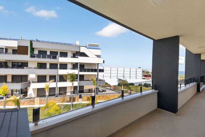 Image No.8-3 Bed Apartment for sale