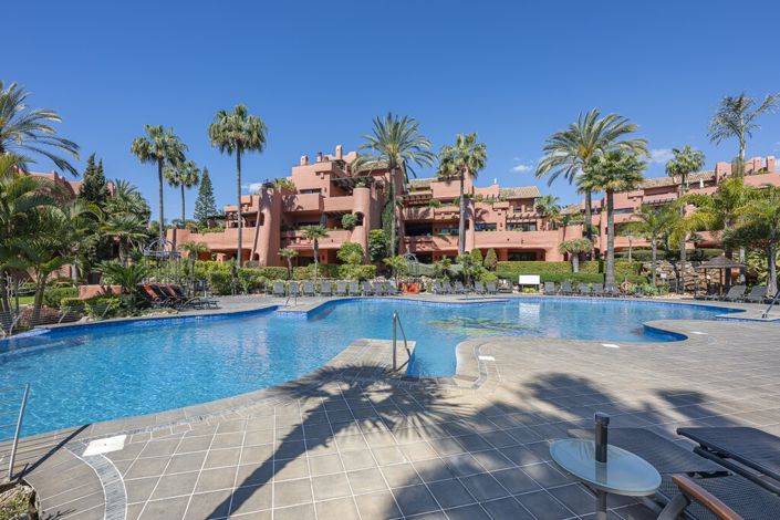 Image No.24-3 Bed Property for sale