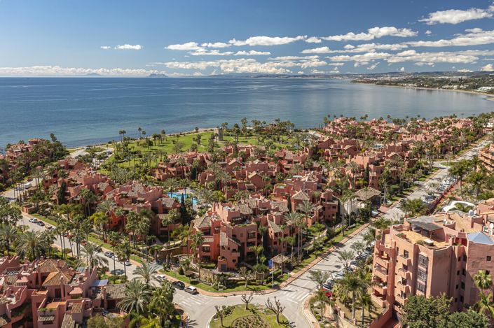 Image No.5-3 Bed Property for sale