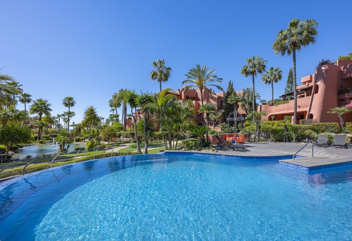 Image No.6-3 Bed Property for sale