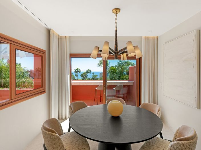 Image No.8-3 Bed Property for sale