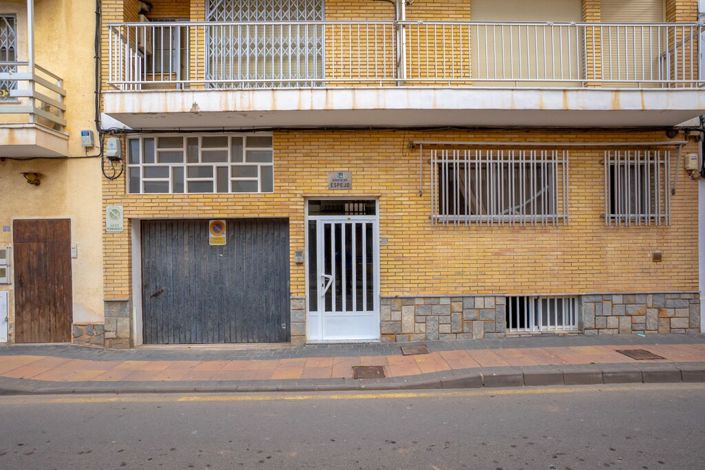 Image No.28-3 Bed Apartment for sale