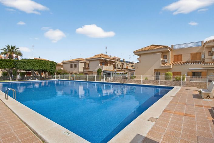 Image No.3-Jumelé de 2 chambres à vendre à Orihuela