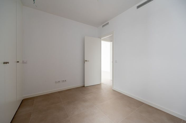 Image No.16-2 Bed Apartment for sale