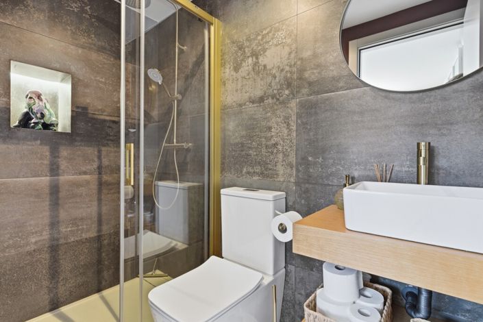 Image No.24-4 Bed Property for sale