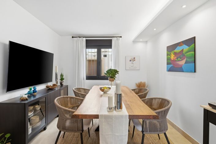 Image No.3-4 Bed Property for sale