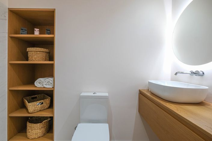 Image No.17-2 Bed Property for sale