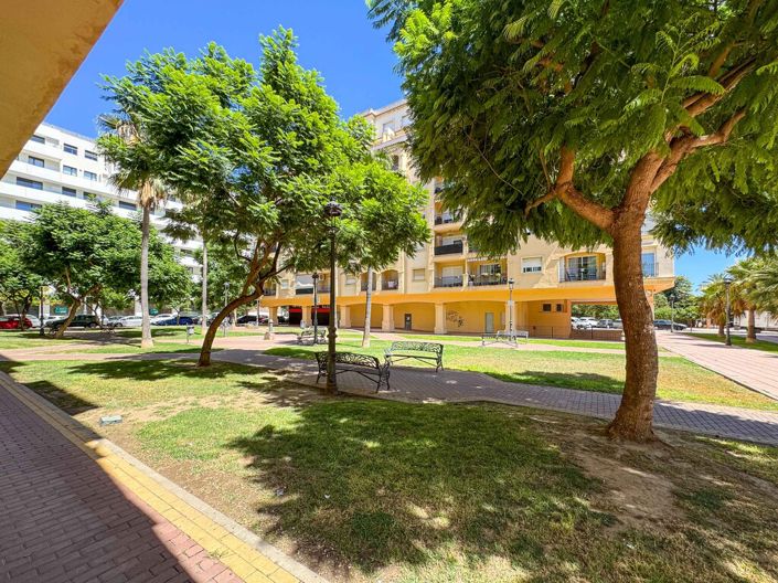 Image No.20-2 Bed Property for sale