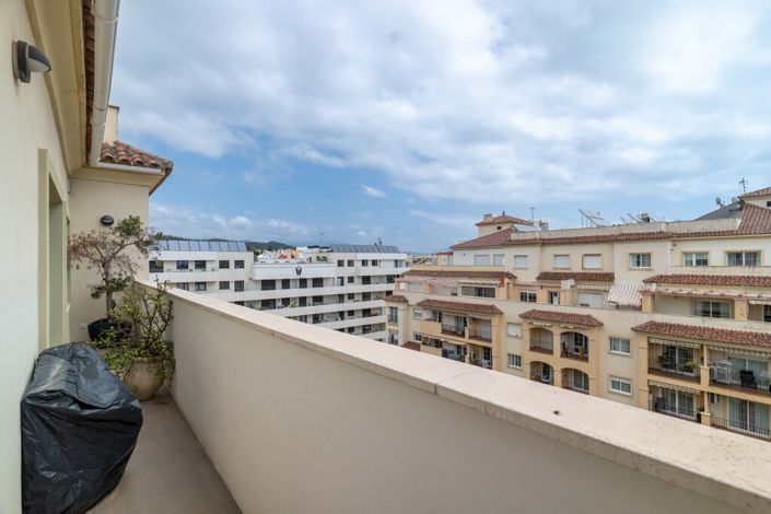 Image No.23-2 Bed Property for sale