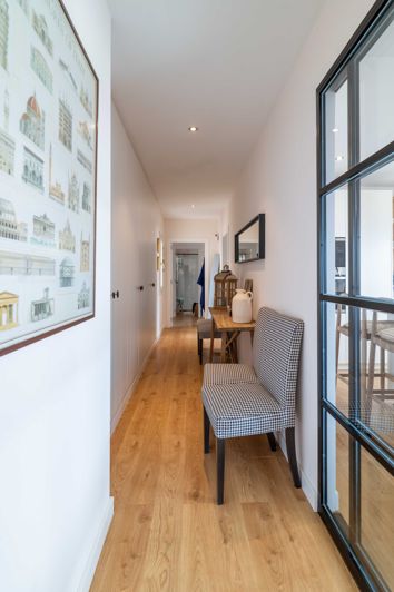 Image No.28-2 Bed Property for sale