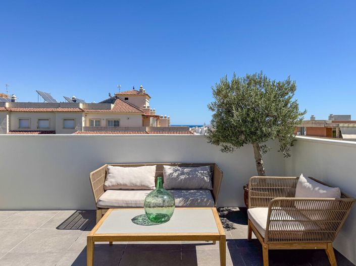 Image No.3-2 Bed Property for sale