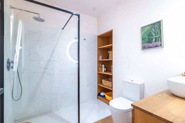 Image No.31-2 Bed Property for sale