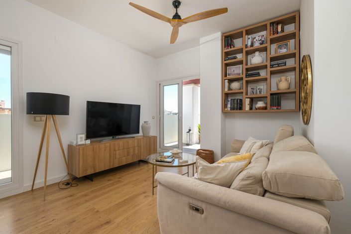 Image No.4-2 Bed Property for sale