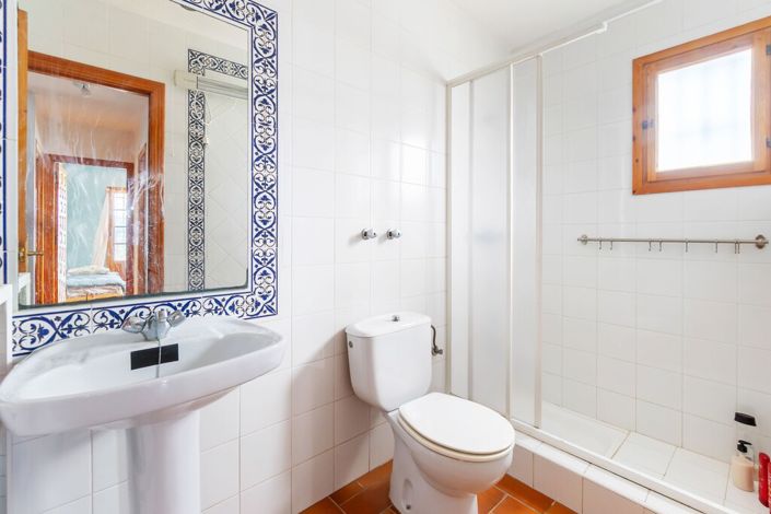 Image No.22-3 Bed Townhouse for sale