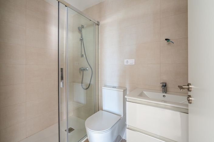 Image No.10-2 Bed Apartment for sale