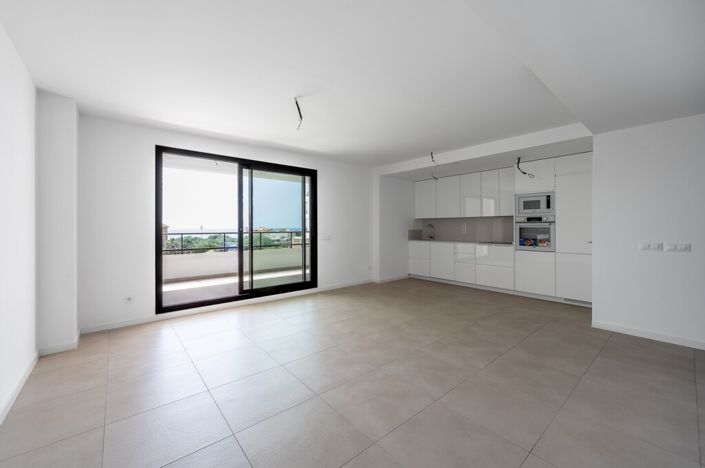 Image No.13-2 Bed Apartment for sale