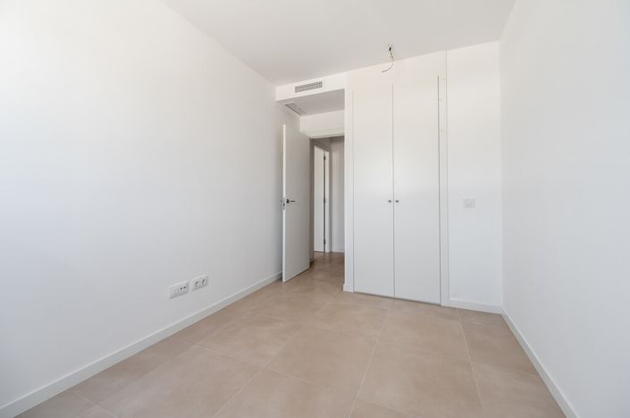 Image No.15-2 Bed Apartment for sale