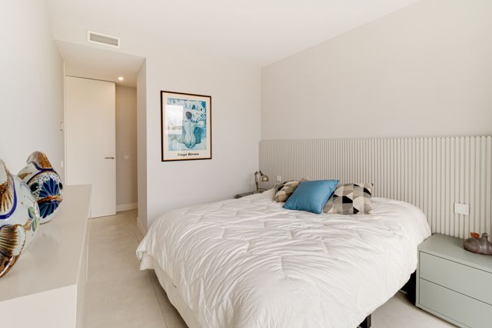 Image No.16-2 Bed Apartment for sale