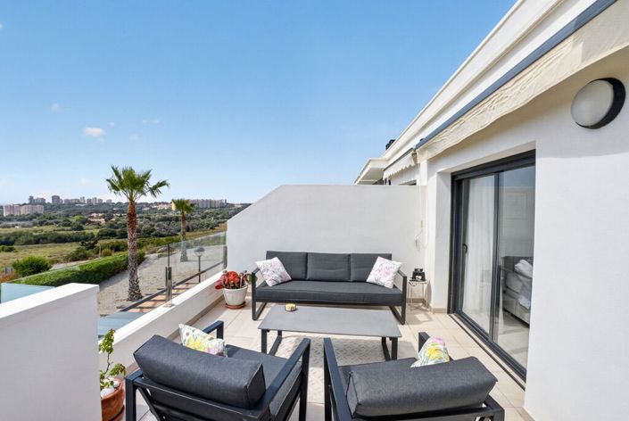 Image No.22-3 Bed Semi-Detached for sale