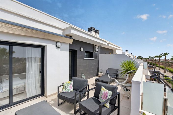 Image No.24-3 Bed Semi-Detached for sale