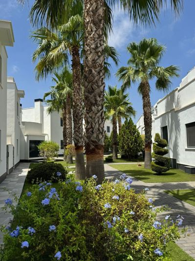 Image No.41-3 Bed Semi-Detached for sale