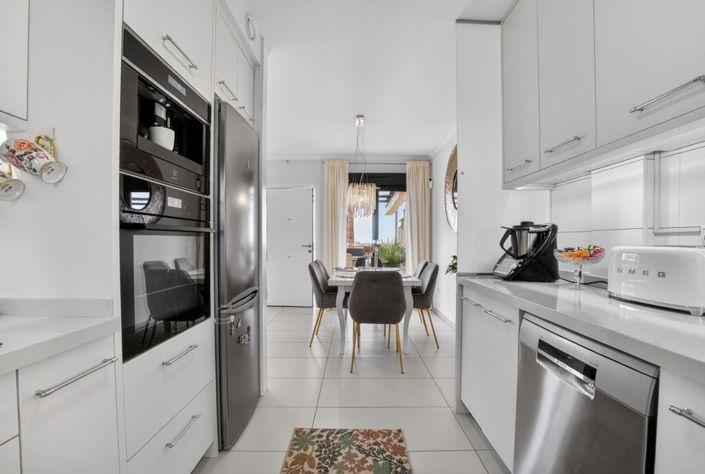 Image No.8-3 Bed Semi-Detached for sale