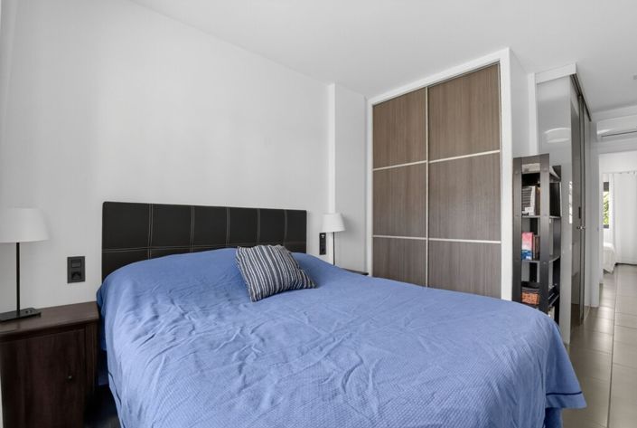 Image No.12-2 Bed Property for sale