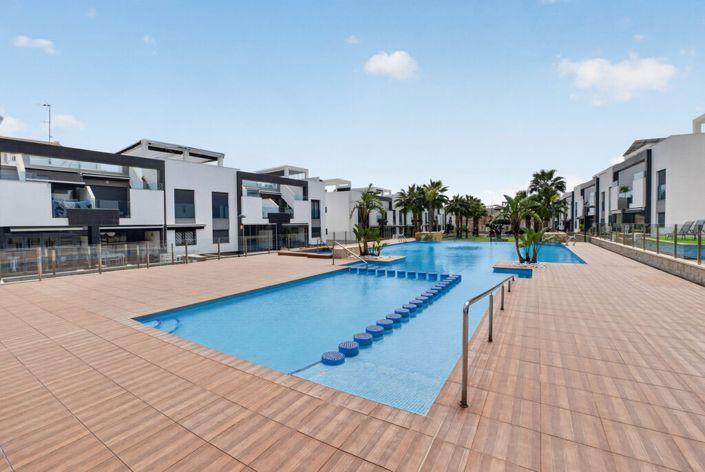 Image No.28-2 Bed Property for sale