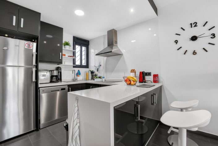 Image No.7-2 Bed Property for sale