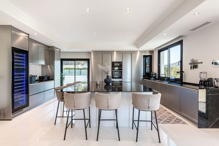 Image No.7-4 Bed Villa for sale