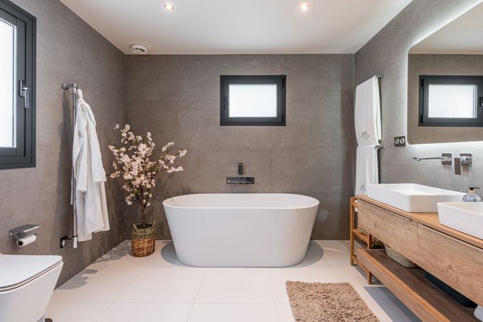 Image No.9-4 Bed Villa for sale