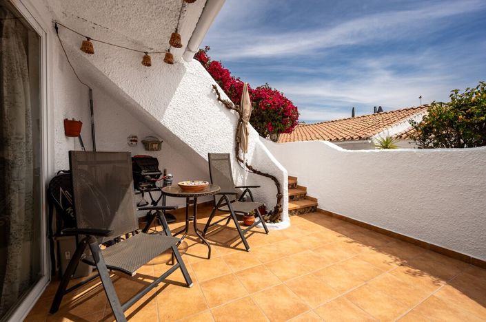 Image No.16-3 Bed Property for sale