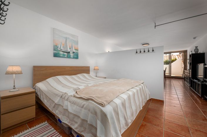 Image No.21-3 Bed Property for sale