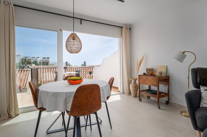 Image No.3-3 Bed Property for sale