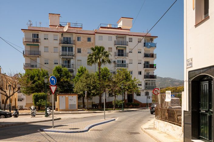 Image No.19-2 Bed Apartment for sale