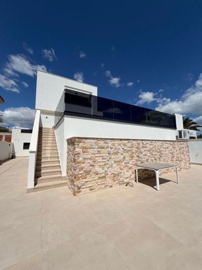 Image No.26-3 Bed Villa for sale