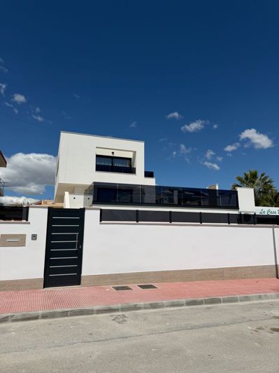Image No.29-3 Bed Villa for sale
