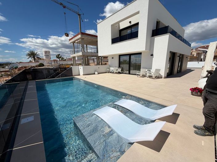 Image No.5-3 Bed Villa for sale