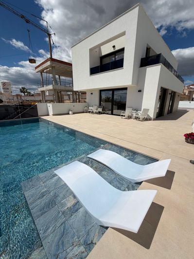 Image No.6-3 Bed Villa for sale