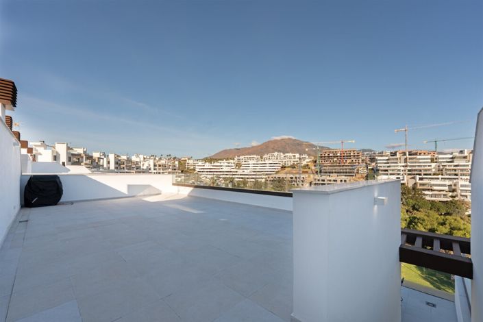 Image No.20-3 Bed Property for sale