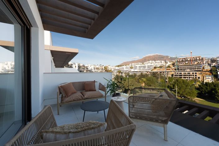 Image No.21-3 Bed Property for sale