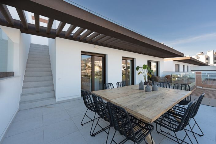 Image No.3-3 Bed Property for sale