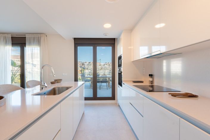 Image No.32-3 Bed Property for sale
