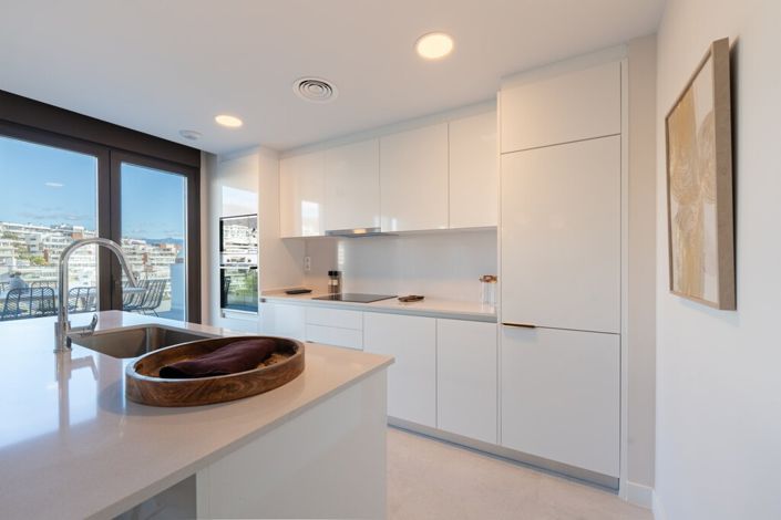 Image No.37-3 Bed Property for sale