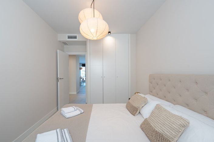 Image No.40-3 Bed Property for sale