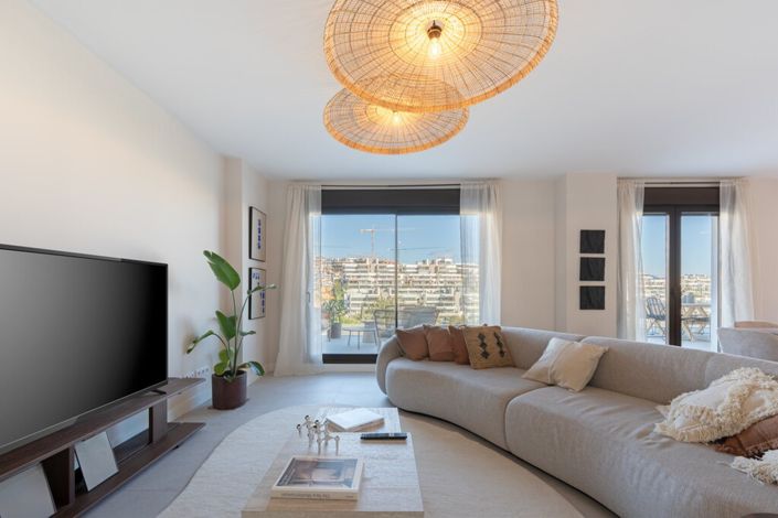 Image No.44-3 Bed Property for sale