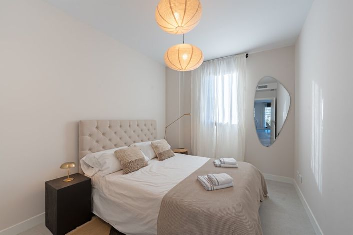 Image No.8-3 Bed Property for sale