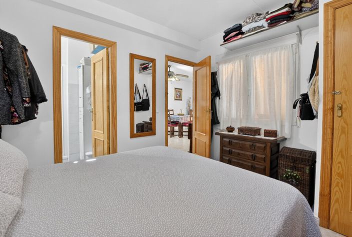 Image No.17-1 Bed Property for sale