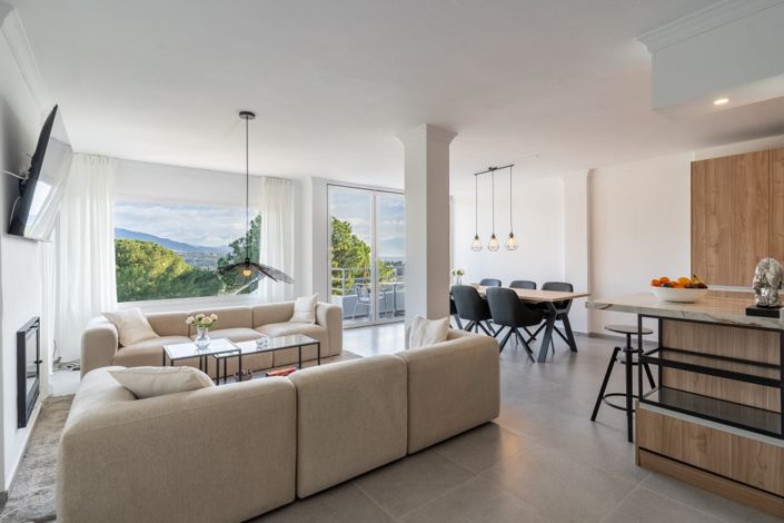 Image No.3-3 Bed Property for sale