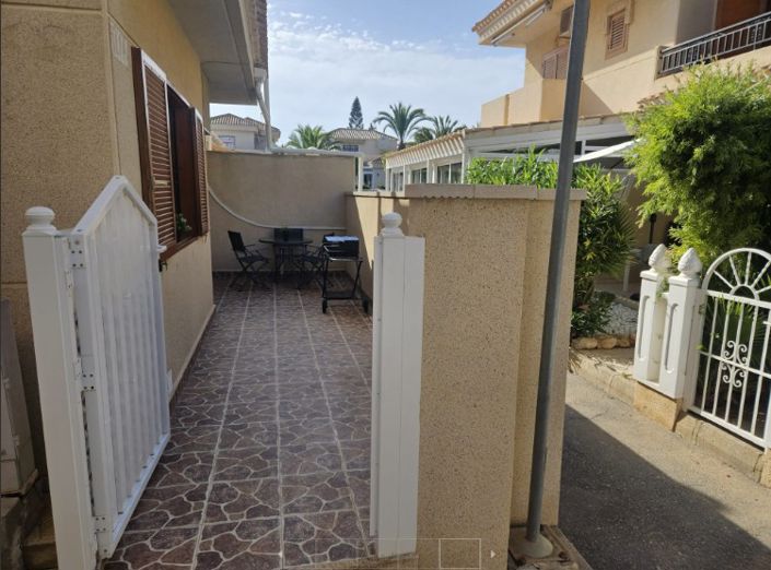 Image No.3-2 Bed Property for sale